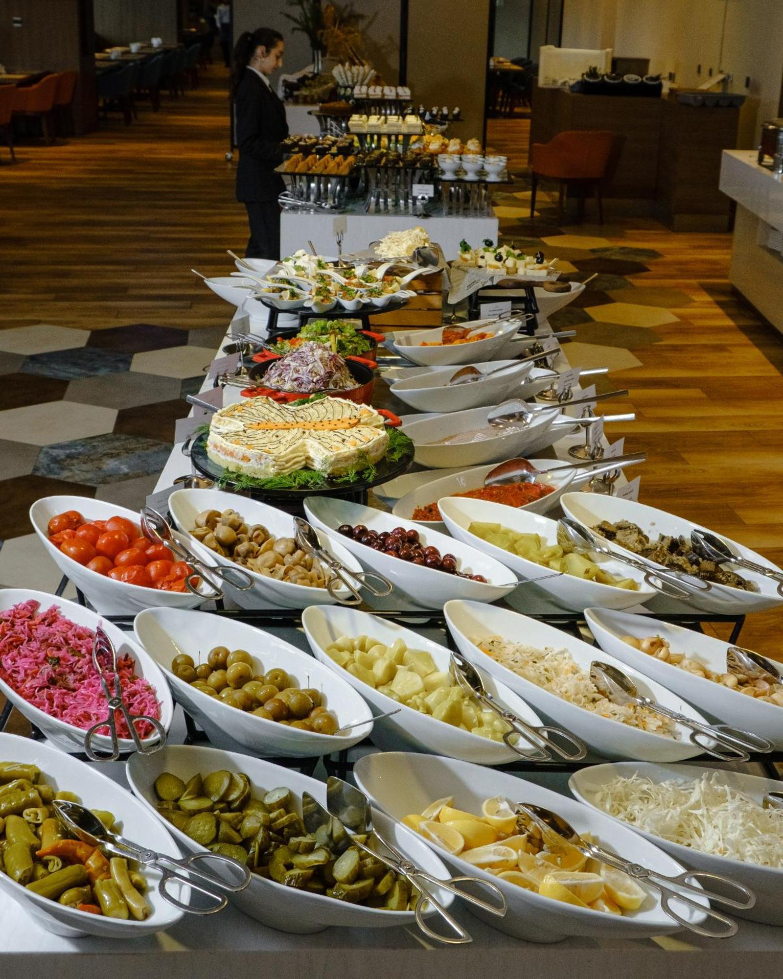Lankaran Springs Wellness Resort Extérieur photo A selection of meze