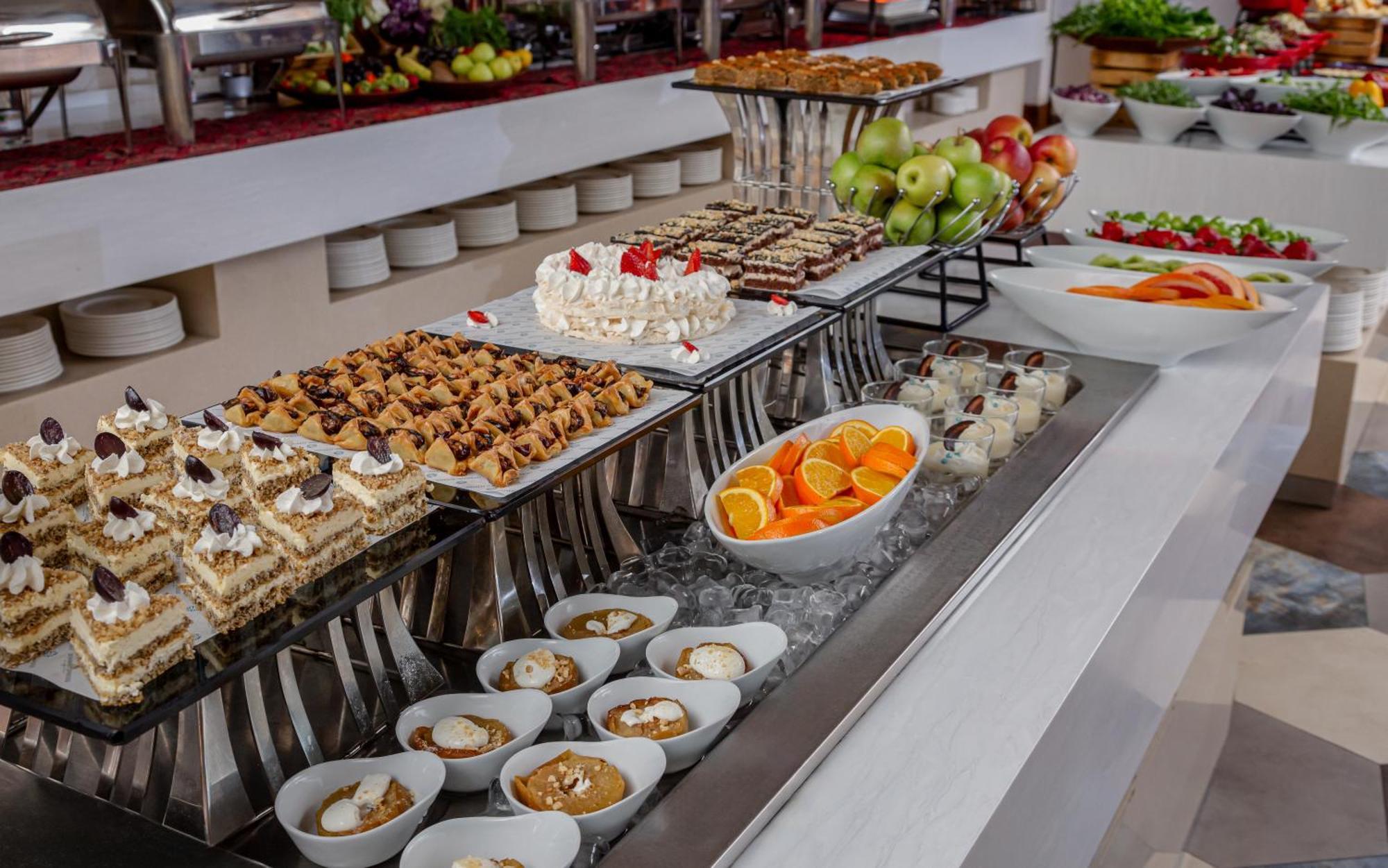 Lankaran Springs Wellness Resort Extérieur photo A buffet at a hotel